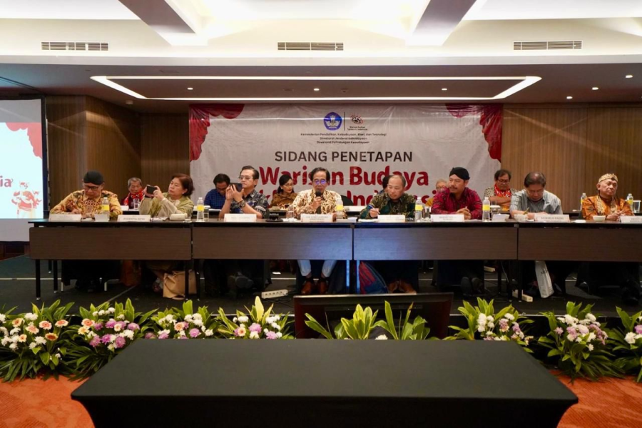 Kemendikbudristek menggelar sidang tim ahli Warisan Budaya Tak benda Indonesia (WBTbI) di Jakarta, 19-23 Agustus 2024. Hasil sidang merekomendasikan 272 budaya tak benda di Indonesia untuk ditetapkan sebagai WBTbI 2024. Foto: Kemendikbudristek