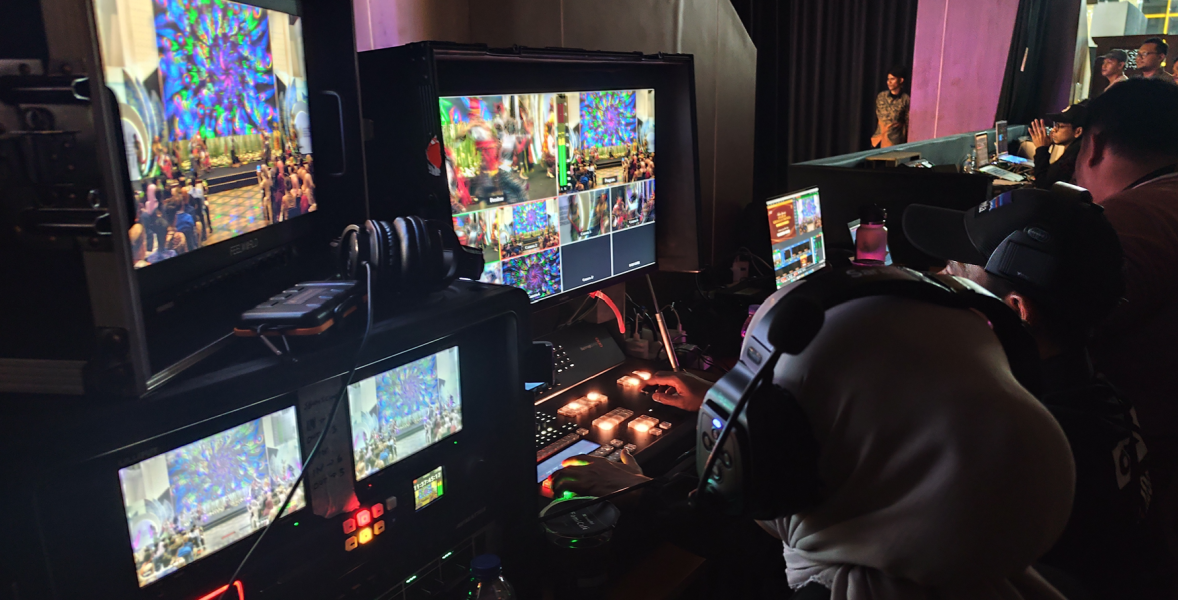 Tim Indonesiana.TV tengah melakukan peliputan dalam acara Anugerah Kebudayaan Indonesia sebagai bagian dari upaya mendokumentasikan dan menyebarluaskan kekayaan budaya Indonesia